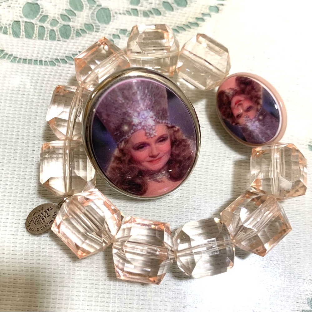 The Wizard of Oz Glinda "The Good Witch” Stretch Bracelet, earrings and Ring